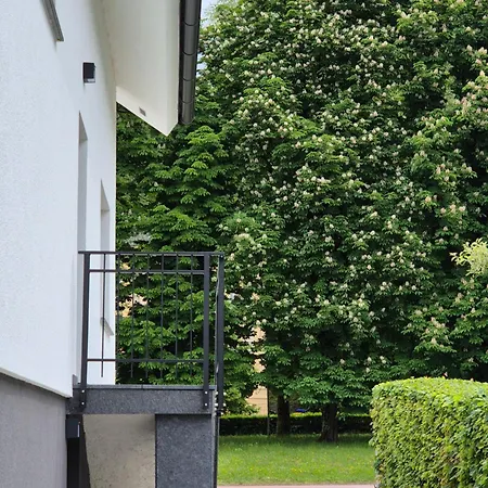 Freska Apartment *